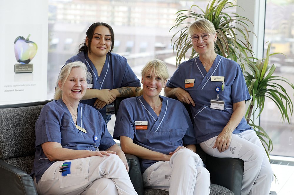 Maria Svanborg, Marianna Shamon, Maria Jäderlund och Åsa Linbro trivs på Paramedicin vid Södertälje sjukhus. Foto: Ulrich Schulte